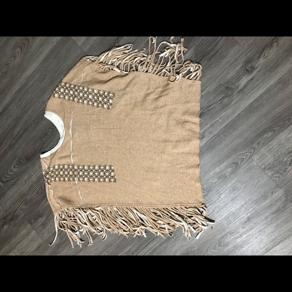 NWT Umgee poncho style cover up with FRINGE - Picture 5 of 5